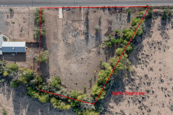 655 S Dustin Rd, Farmington, NM 87401